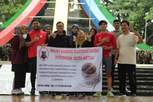 DPPBMI's tweet photo. mengenai kebijakan pemerintah kota metro terutama pembangunan di kota metro dan juga mensurvey apakah milenial pantas untuk duduk sebagai anggota legislatif ataupun eksekutif.

#PDIPerjuangan
#GenerasiGotongRoyong
#MudaBerjuang 
#DPPBMI
#BantengMudaIndonesia
#PDIPM3nang https://t.co/ZTQYjb1OfW