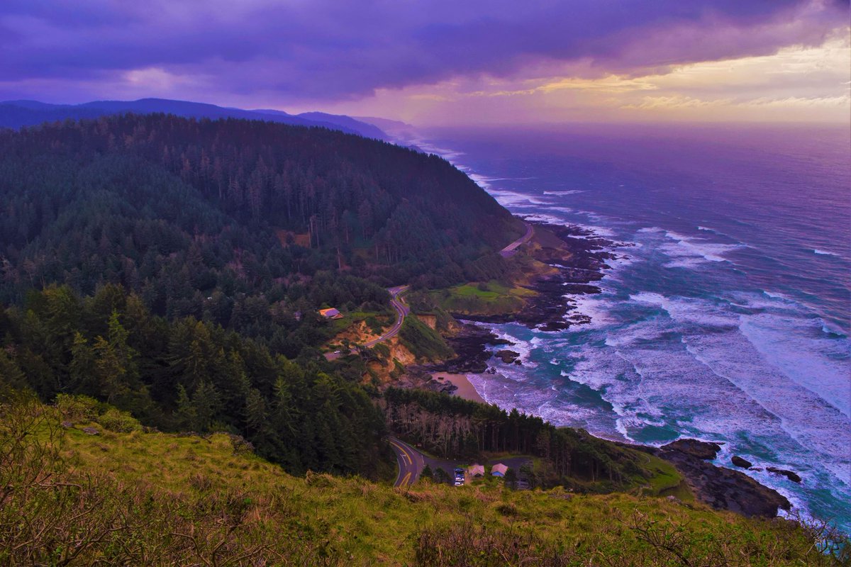 ForestServiceNW's tweet photo. Happy Birthday Oregon! Added to the union #OnThisDay back in 1859, a land of vast oceans, rugged mountains, high plains &amp; some of the most breath-taking landscapes on Earth! https://t.co/roHHvh8F75
