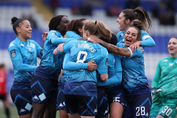 ChingonasFC's tweet photo. Happy Valentine's!

¡Feliz San Valentín a mis más grandes amores!

¡Feliz día a nuestro amor más hermoso: Futbol femenino! ⚽️🥅❤️🧡💛💚💙💜🤎🤍🖤 https://t.co/NwRLsy0gYP