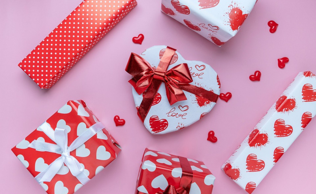 Luxury Valentine’s Day Gifts For That Special Person in Your Life
bit.ly/3IkuRUl

#Gifts #ValentinesDay #ValentinesDay2023 #Valentine #Love #Luxury #Luxurygifts #GiftofChoice