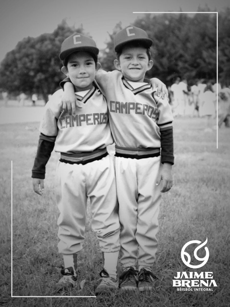 cdbijb's tweet photo. "He llegado a la conclusión que las dos cosas más importantes en la vida son: los buenos amigos y un buen bullpen"
-Bob Lemon

#JB10 #beisbol #integral #lideres #positivos #amistad #Camperitos https://t.co/PzLJyMfwah