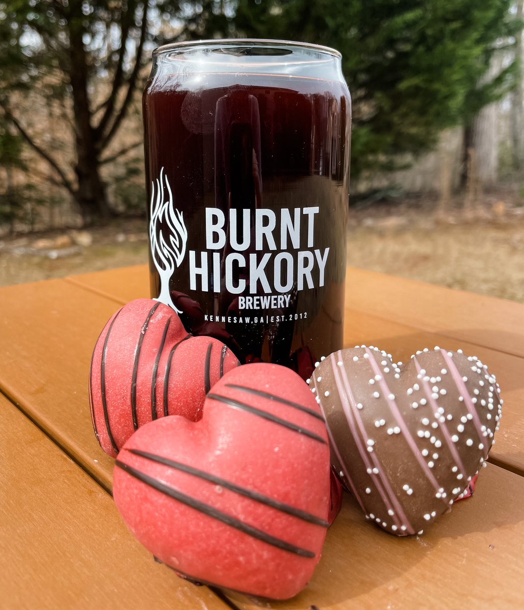 Happy V-Day! 💘 Red Berry Valentine just tapped today for you and your valentine! A red velvet cake stout with subtle flavors of chocolate. On draft or growlers to-go for date night in 🍻 

#craftbeer #beer #gabeer #atlbeer #unfiltered #drinkcraft #georgia #stout #ValentineDay