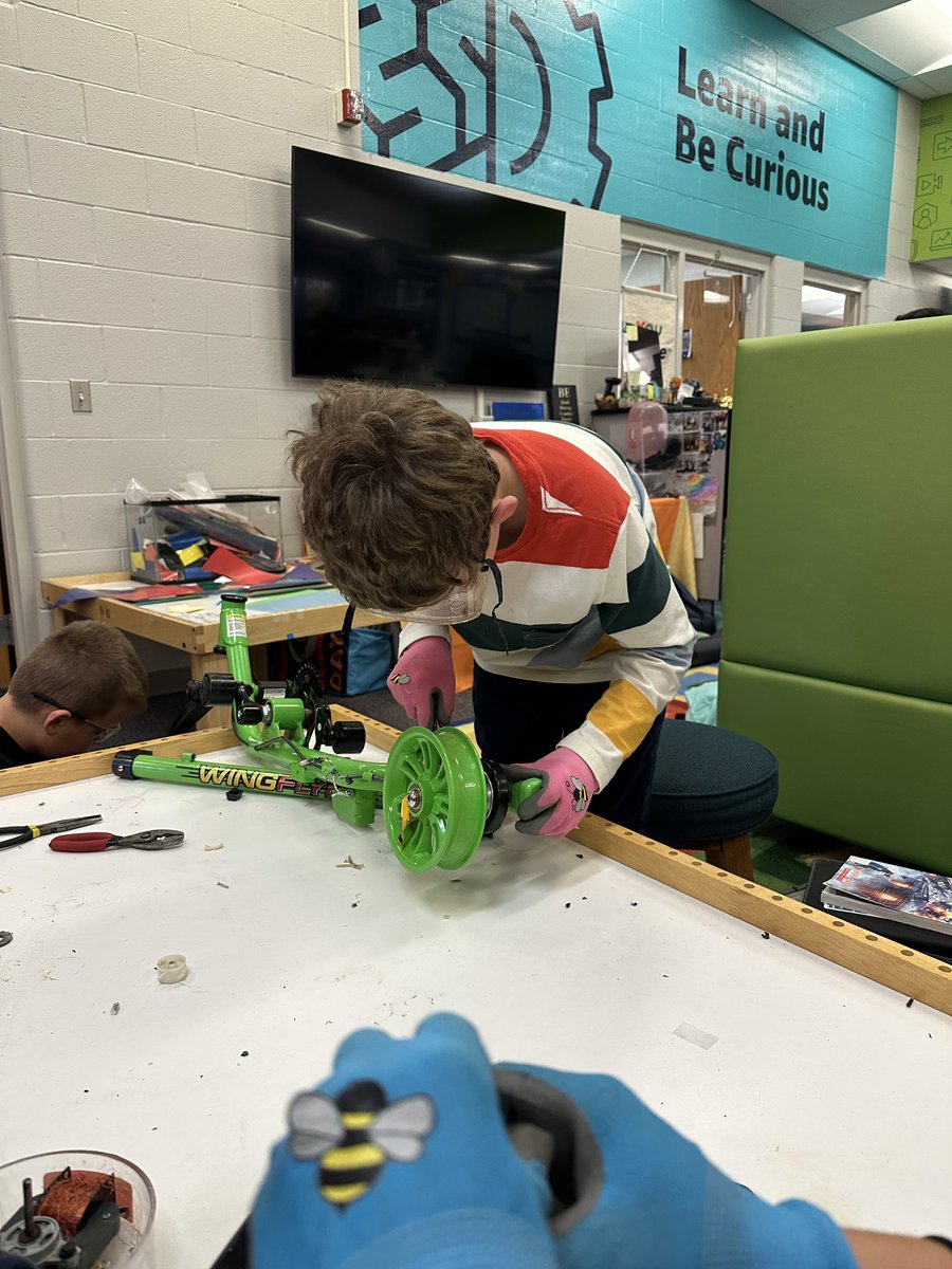 Tinkering is our favorite! Keep sending in old electronics. #hcsdinnovate