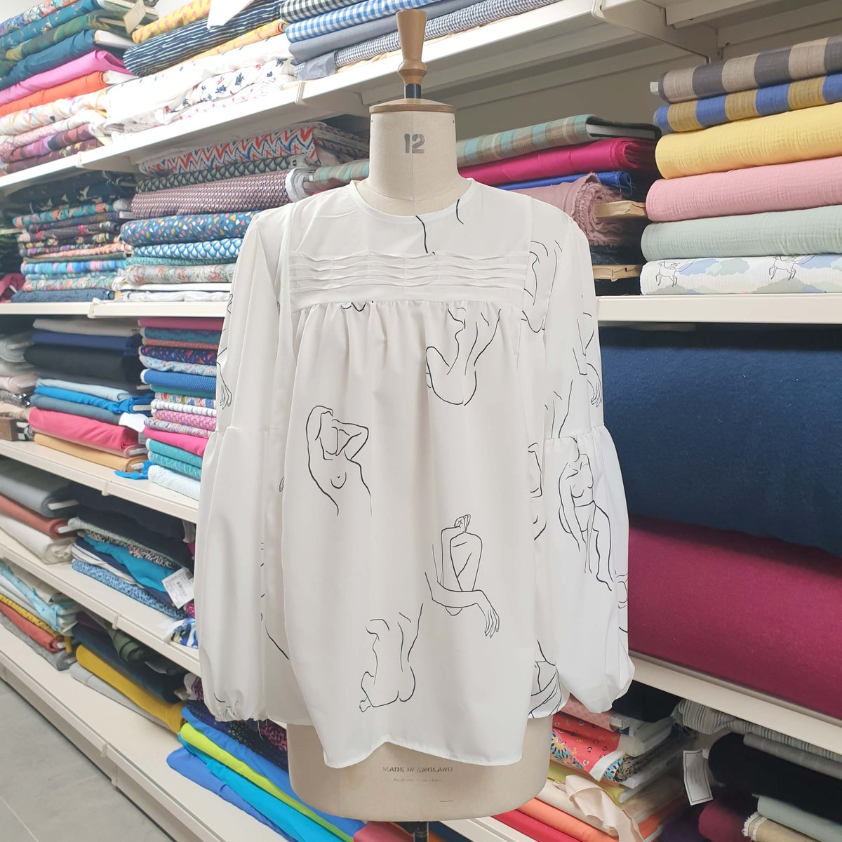 Claire's kick-started spring wardrobe-making in classes with this light and floaty version of #Marnie from Tilly and the buttons with the lovely pin tuck detail across the front yoke.