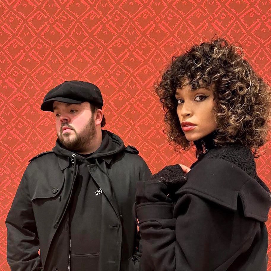 Coming this Friday… 

‘Walk Away’ with Joe Devlin 🎶🧡 

Pre-save now // orcd.co/izzybizuwalkaw…