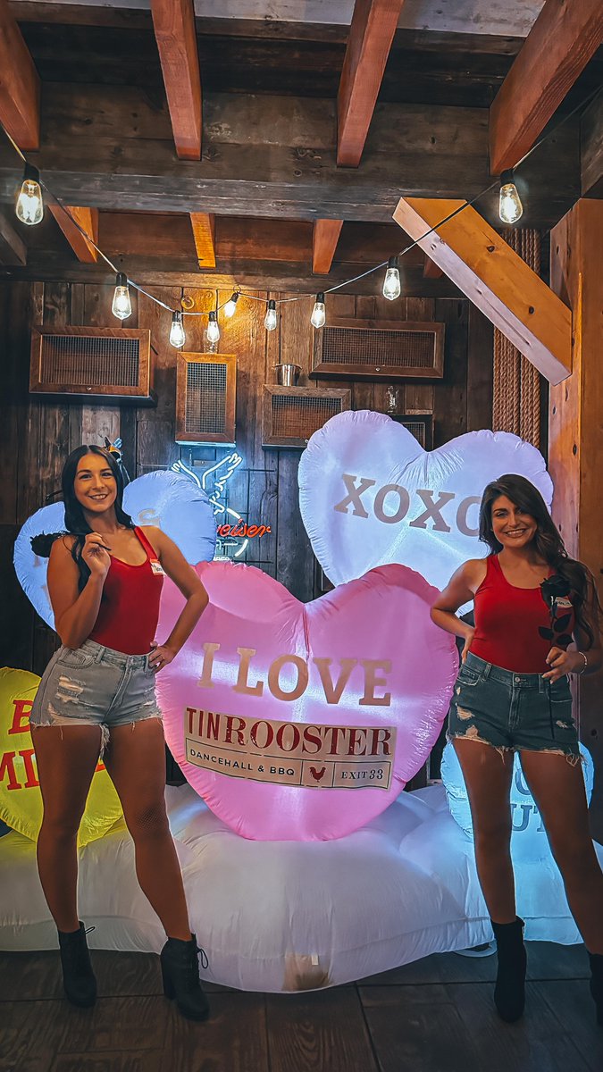 ❤️ Happy Valentine's Day! 

We felt so much love this past Valentine's Day Weekend, and we want to keep it going this weekend. Get ready for another weekend of live performances, specialty cocktails, dining, dancing...all at Exit 33. 😍 Who says you can't have it all?