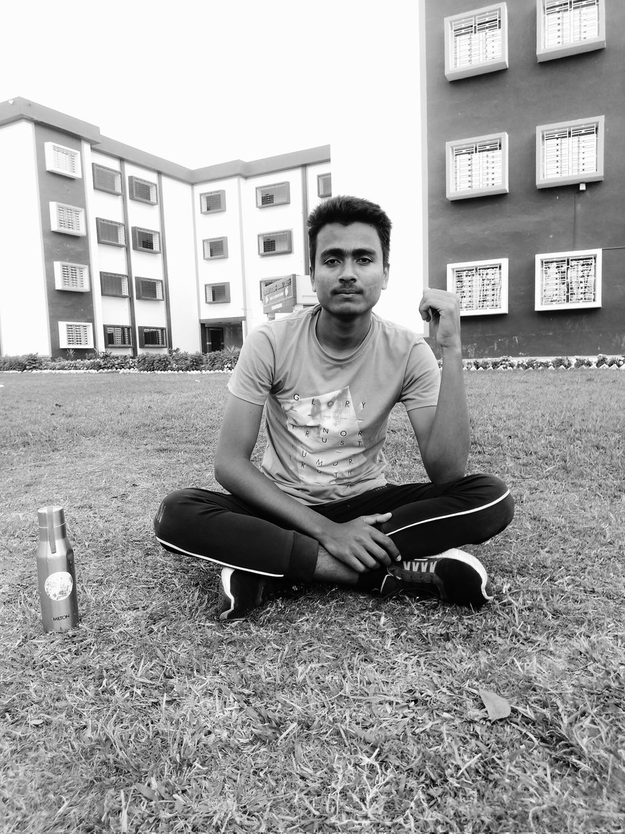 Musaraf24054429's tweet photo. Fresh https://t.co/J7GggbwZdg