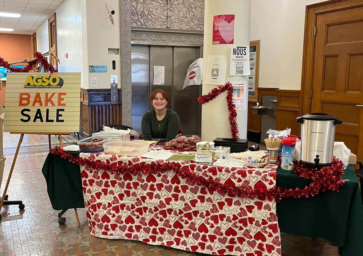 We could all use some extra love & treats today 💔💚🤍❤️. Stop by the @WayneStateAGSO Valentine's Day Bake Sale on the 1st Floor of Old Main to support our Anthropology graduate students, who are exceptionally talented scholars & bakers! @WayneStateCLAS @WayneGradSchool