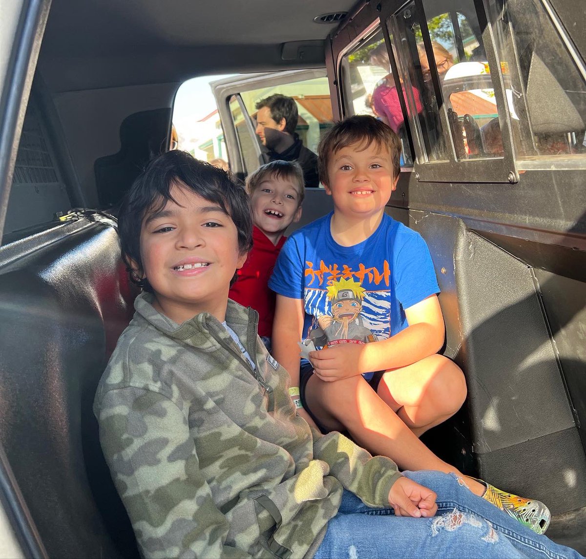 Coffee with a Cop! Our students today got the chance to meet a police officer and take pictures in a cop car and SWAT car! Thanks Camarillo Sheriff’s Department for all you do for our community💙<a href="/TLSHawks/">Tierra Linda School</a> #PVProud