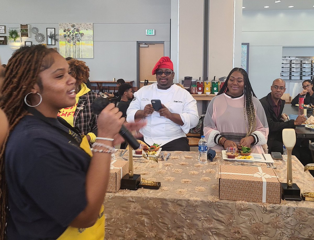CSUalums's tweet photo. #HappeningNow During today's #CSUUniversityHour we're hosting Coppin Chopped. There are 5 teams competing to become the 2023 Coppin Chopped Champion. Special thanks to @crustbymack for serving as a judge. #ExperienceCSU #CoppinHomecoming23 https://t.co/WZFLzo6JnB
