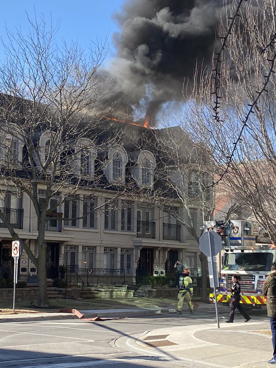 Happening in downtown Oakville at Randall and Reynolds - hoping everyone is out safe and ok #oakville