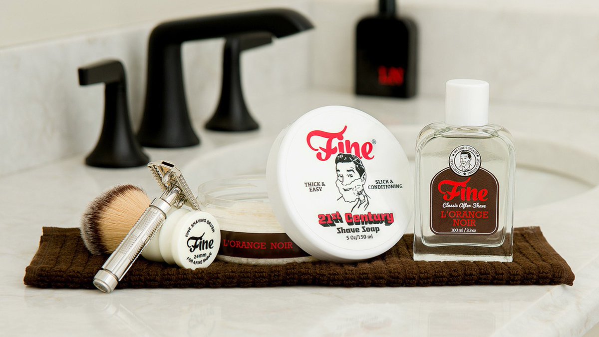 We couldn’t think of a more perfect excuse than #ValentinesDay to hear from you and why you LOVE ❤️ wet shaving 🪒💈 Drop your comments below. 
#wetshaving #shaveoftheday #sotd #love #traditionalshaving #shaving #wetshave #shavelikeyourgrandpa #shavingbrush #shavingsoap