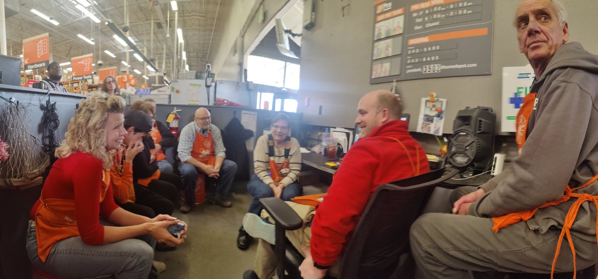 Jules38033579's tweet image. Getting some training and knowledge with most of our PASAs and Specialist. @ @WadeGunnell @Melinda11521488 @MattCramer179 @SarahMonaco091
#PMDwinswithservices