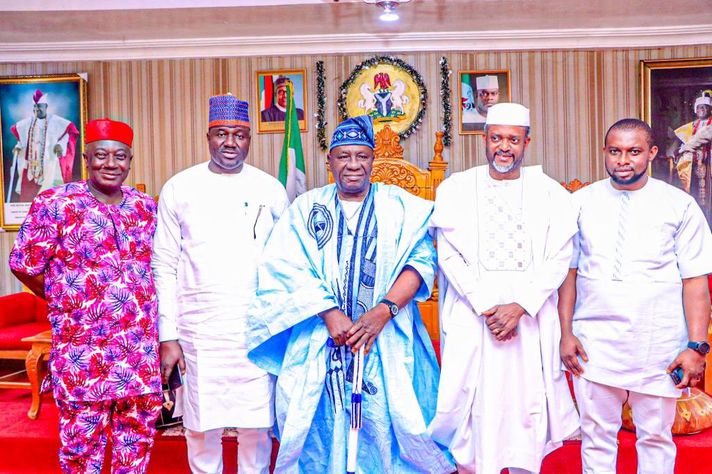 Courtesy visit to His Royal Majesty, Oba Solomon Dele Owoniyi, The Obaro of Kabba. Kábeyési, Ádupè.