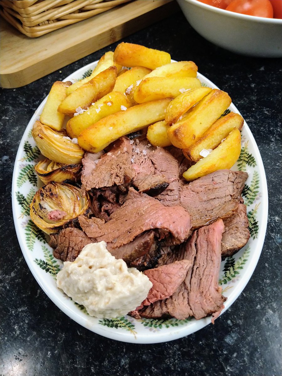Roast Beef and Chips

#dinnerforone #ValentinesDay