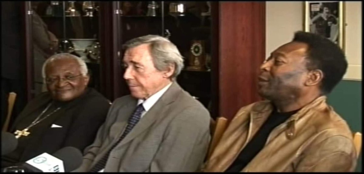 I think this is a really powerful photo. Of three greats, who are sadly no longer with us ❤️