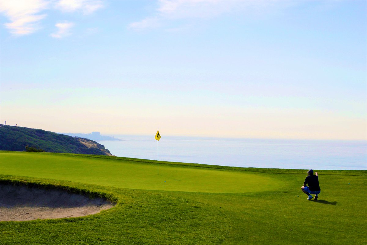 Eat. Sleep. Golf. Repeat.👌🏽

#golftorrey #torreypines #GolfLife