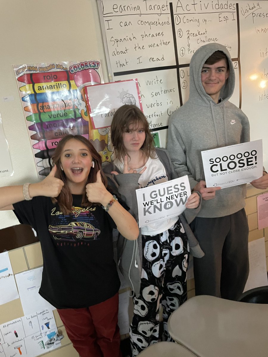 senormarkmac's tweet image. Celebrating alot today with some @Mehlville_HS Spanish 1 Breakout Challenge winners, @Chiefs Super Bowl win and of course #bowtietuesday #WeAreMehlville