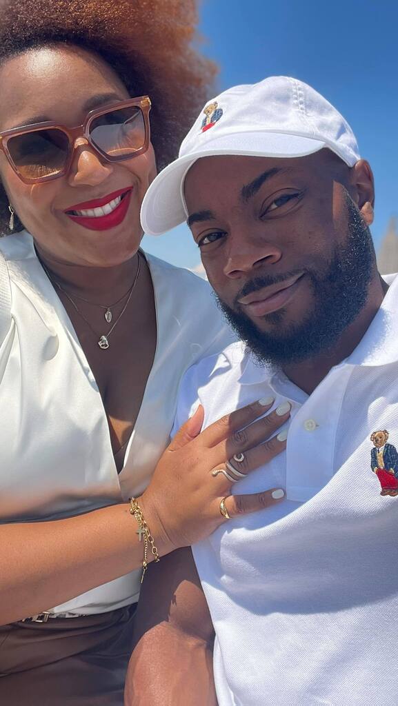 mrsnikkimurphy's tweet image. My forever valentine @chefdmurph... Beyond words 💙💙💙😘 #happyvalentinesday 

#blacklove #blackmarriage #blackmarriagemovement #loveandmarriage instagr.am/reel/CoptC_erX…