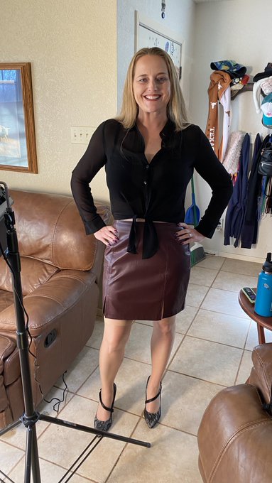 Vegas here I come! https://t.co/P04cKW5B6l<a href="/tag/queenofspades"class="tags"><span>#queenofspades</span></a><a href="/tag/harmonikalifornia"class="tags"><span>#harmonikalifornia</span></a><a href="/tag/bigblackco"class="tags"><span>#bigblackco</span></a>