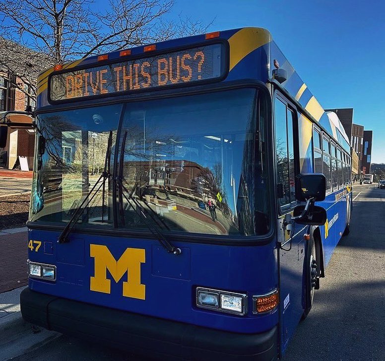 UMichBusDrivers's tweet photo. We are accepting student applications - apply to join the transit team today! We offer:
🔹Flexible scheduling 
🔸Paid training
🔹Up to $21/hour
🔸The coolest student job on campus
Visit https://t.co/UYzCbw5Xz6 for more info. https://t.co/qGN3O1ldlT