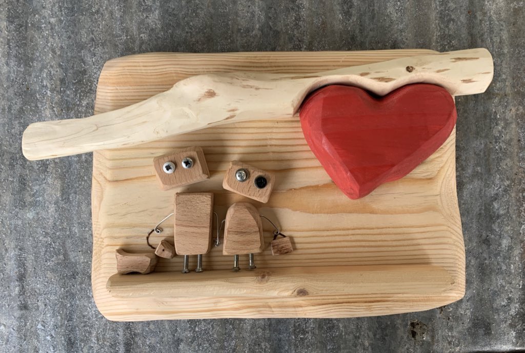 Happy #ValentinesDay
#Handmade #gift made by yours truly 🙃

#IndieBizHour