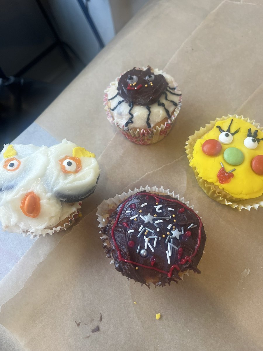 2thecoffeepod's tweet photo. Great cupcake decorating today 🧁 https://t.co/1RHdObOEqF