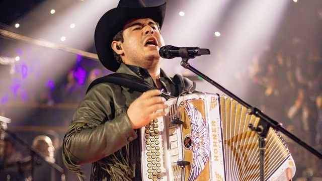 QueSeArma_'s tweet photo. Alfredo Olivas fue secuestrado por hombres armados tras terminar concierto en #Zacatecas https://t.co/abmI61K93T