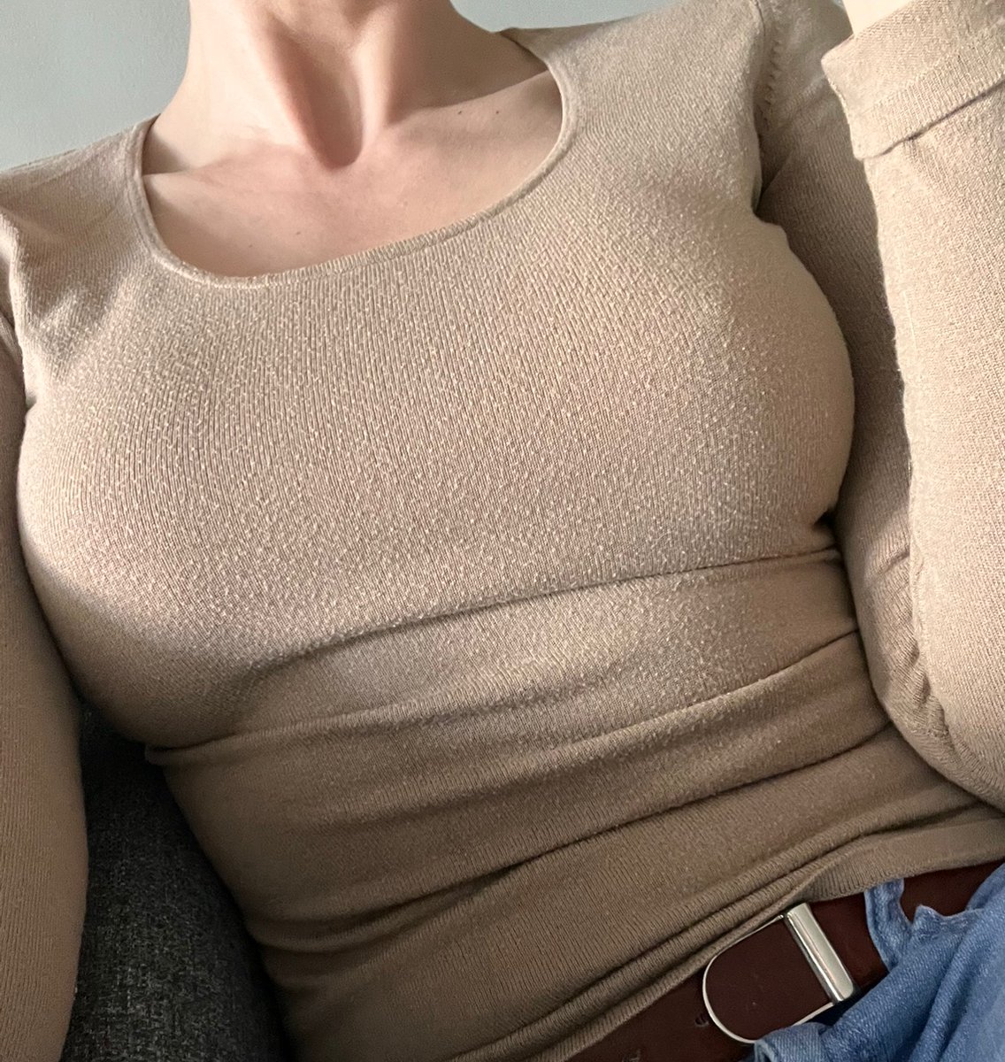 MissBlissMFC's tweet photo. No bras for me in 2023 π₯°
If I had a wish list the only thing on it would be one if those things that gets fuzzies off clothes π
#nipplecheck #nobra https://t.co/JGMDsFcQ64