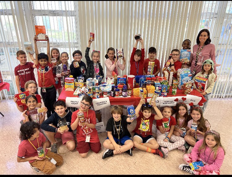 Riverglades Elementary (@rgerivergladese) on Twitter photo Today our Gator Families in Grades 2-3 came together and brought in items to donate to The Harvest Drive🍎🍏
Spreading love and kindness throughout our community is what makes our Gators Great!! ❤️🐊❤️
#2getherInServiceandLove <a href="/browardschools/">Broward Schools</a> Today our Gator Families in Grades 2-3 came together and brought in items to donate to The Harvest Drive🍎🍏
Spreading love and kindness throughout our community is what makes our Gators Great!! ❤️🐊❤️
#2getherInServiceandLove <a href="/browardschools/">Broward Schools</a>