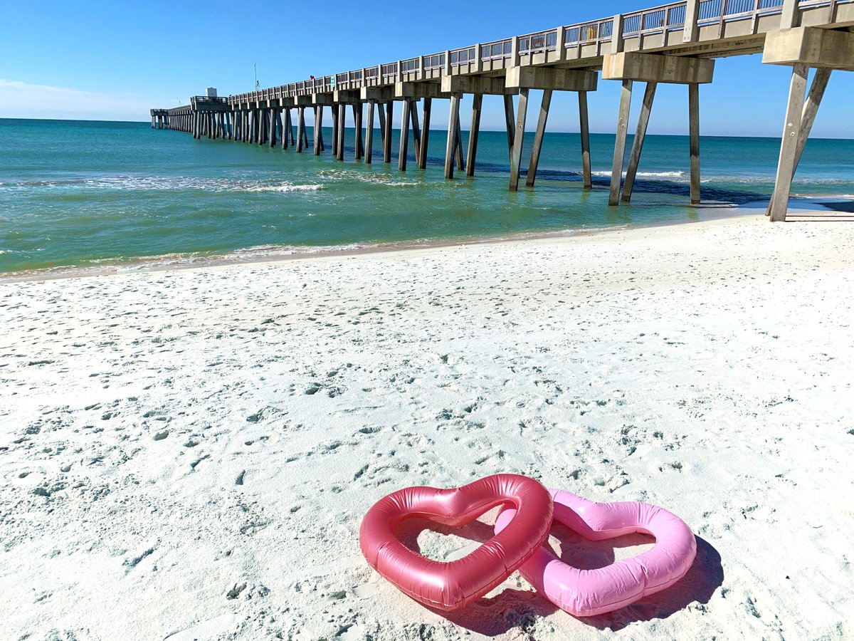 Roses are red, violets are blue, the only thing the beach is missing, is you! 🧡 Happy Valentine's Day from the #RealFunBeach!