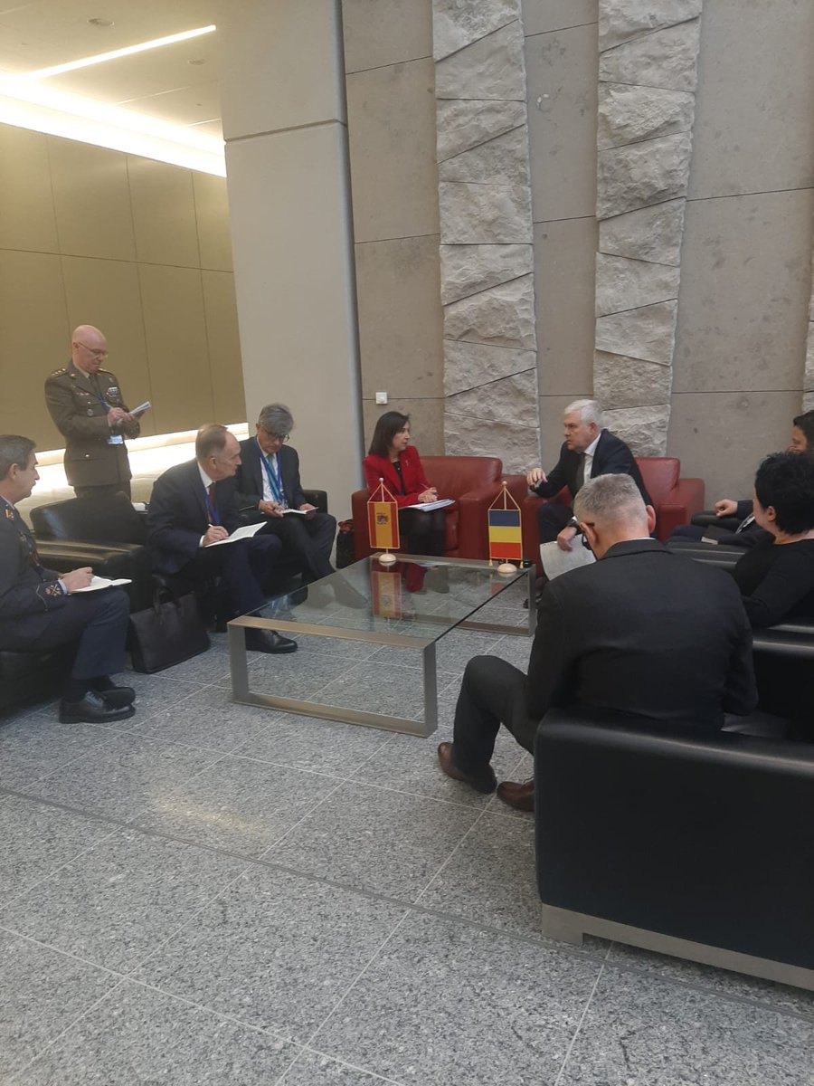 SpainNATO's tweet photo. The 🇪🇸Spanish MoD Margarita Robles took part today in the NATO Defence ministerial. On the margins, she held bilaterals w her counterparts from 🇪🇪,🇨🇦,🇷🇴 & 🇱🇻. 🇪🇸 will continue to contribute to the deterrence& defense position on NATO's Eastern Flank. https://t.co/BlIwEyMrxq