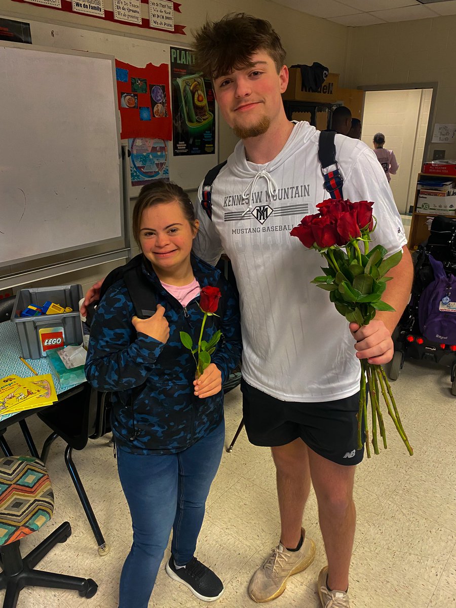 danielberryyy's tweet photo. Had a fun time celebrating Valentine’s Day with @anglack44 kiddos🌹 Huge week upcoming for the Mustangs @KsawMtnBaseball @EmpowermentSG @Sport_Law_Doc @JosephRGuzman @KMHSfastpitch https://t.co/XMZCn4CqsO