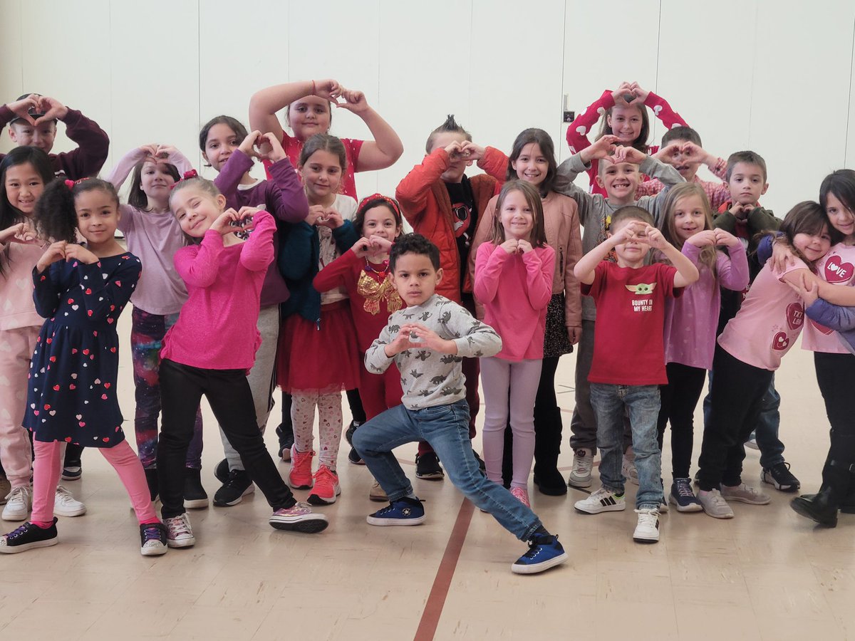 LastellaStacey's tweet image. We ❤️our Y-Kids @ymcaGMC SACC @MARSDNJ district! #IHeartAfterschool #NJSACC 💕