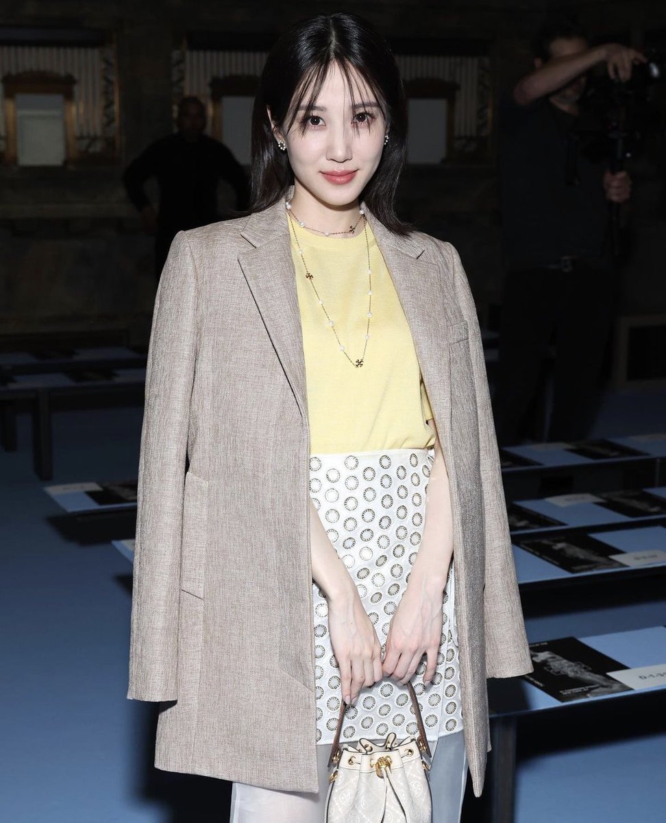eunbin_bingo1's tweet photo. ๐ ๐ฐ๐๐๐ฐ๐๐ ๐ฐ๐๐๐ฐ๐๐
2023.2.14๐
ใใToryBurch NY๐ฝFW
๐๐ฐ๐๐ ๐ฐ๐๐๐ฐ๐๐ ๐ฐ๐๐
#ใใฏใฆใณใใณ #parkeunbin #๋ฐ์๋น #ๆดๆฉๆ #ToryBurch #BINGO #ToryBurch
#ToryBurchFW23 #newyorkfashionweek #NYFW
#newyorkcollection https://t.co/rz08Klkjui