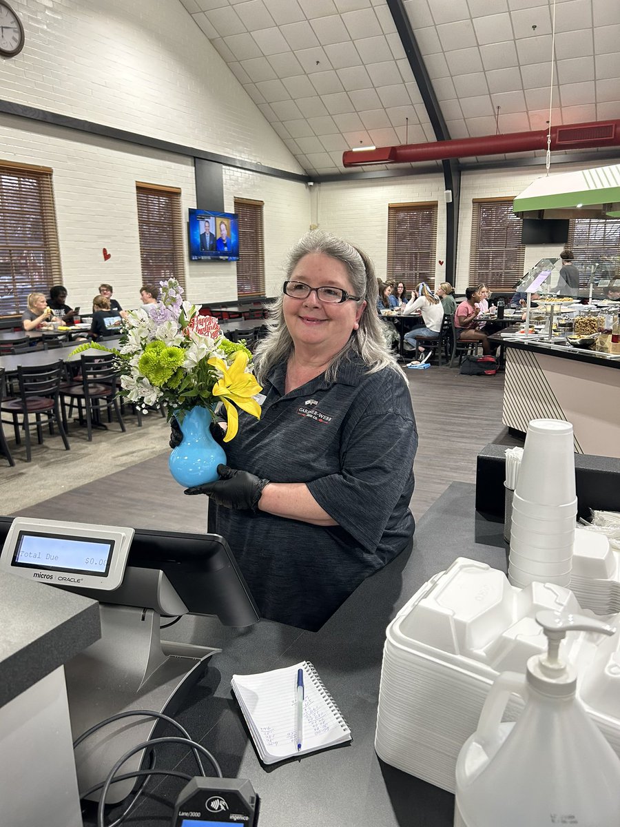 Gardner Webb Men’s Soccer would like to wish Trina a happy valentines day 💕 She serves all GWU students with a smile everyday 🙂#PeopleMakePlaces