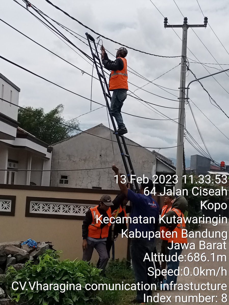 beny_ahmad's tweet photo. Bismillah.... deployment desa pameuntasan
#sayaginet
#smartvillage
#membangundesadigital
#staysavestayconnected https://t.co/2SGBMHQhgT