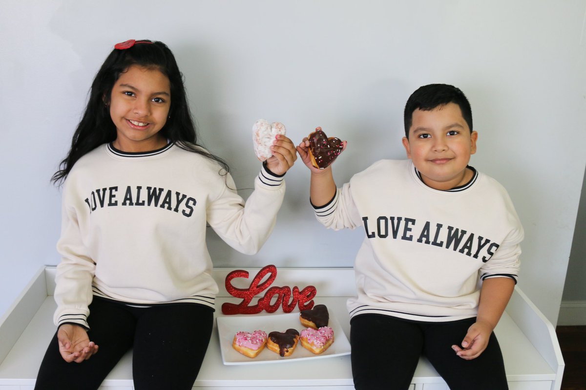 JennyTheVoice's tweet photo. “Because you always have a choice, choose love …always”

Happy Valentine’s Day 💗 #ValentinesDay2023 #lovealways #targetstyle #TargetFashion #ValentinesDay https://t.co/VFcpH9ma3Z