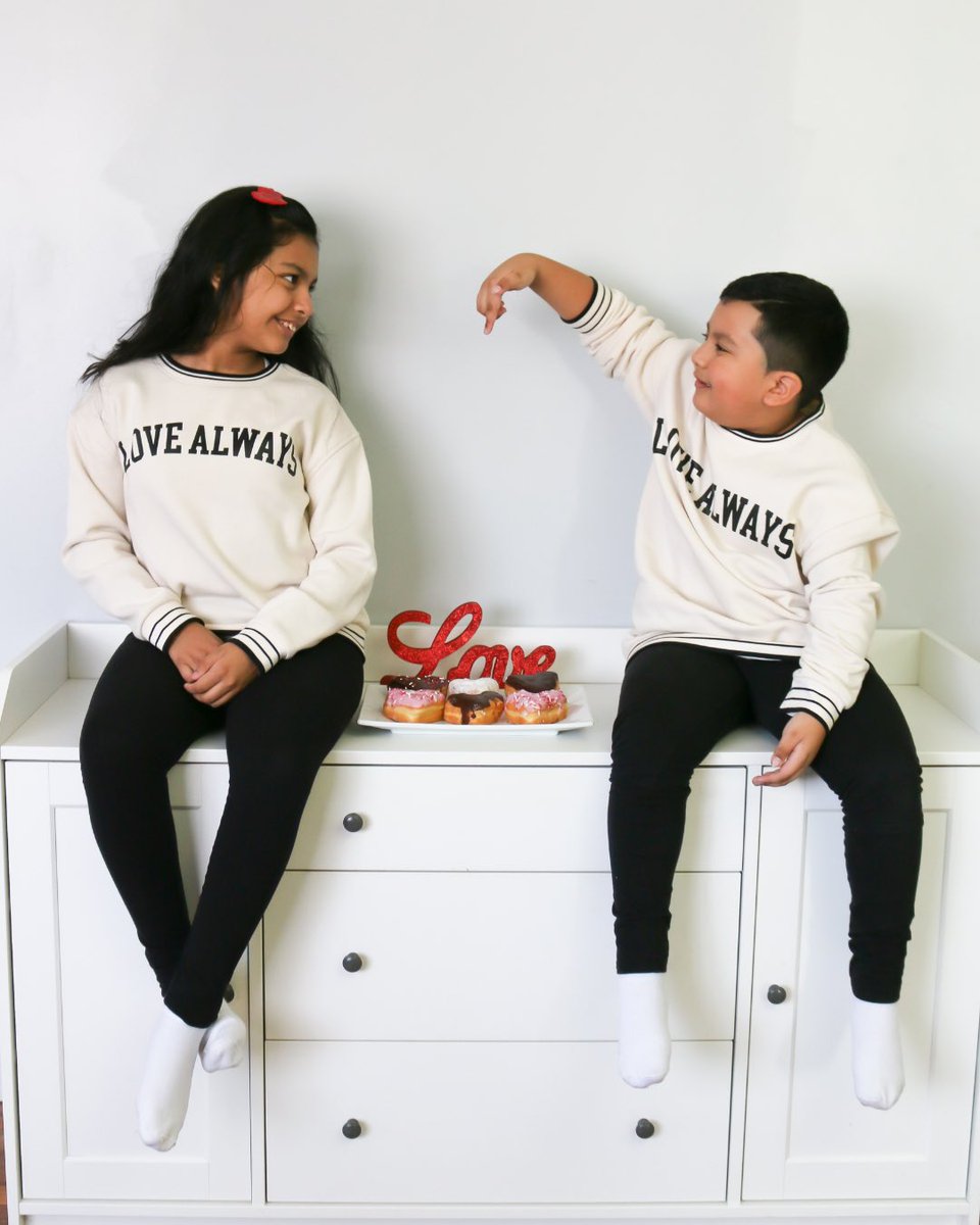 JennyTheVoice's tweet photo. “Because you always have a choice, choose love …always”

Happy Valentine’s Day 💗 #ValentinesDay2023 #lovealways #targetstyle #TargetFashion #ValentinesDay https://t.co/VFcpH9ma3Z