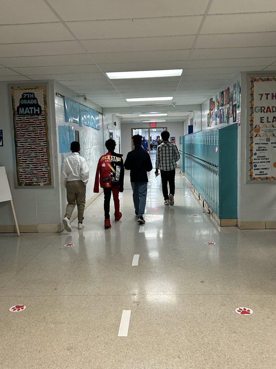 MeyzeekYSC's tweet photo. Men of Quality students delivered flowers to every female staff person today… Stepping up to show appreciation and celebrating them on Valentine’s Day! https://t.co/CezNWFAc36