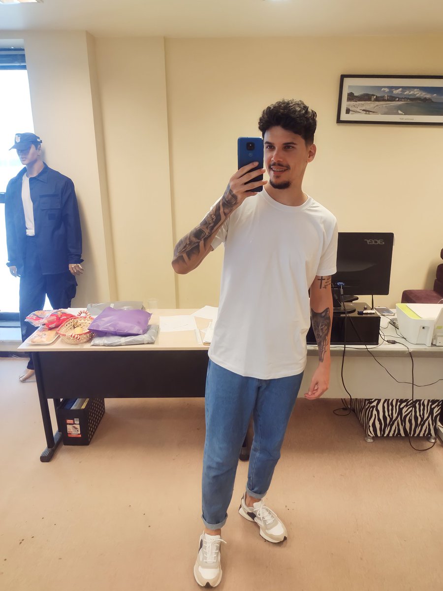 Gabriel Vascaíno ✠ tweet media