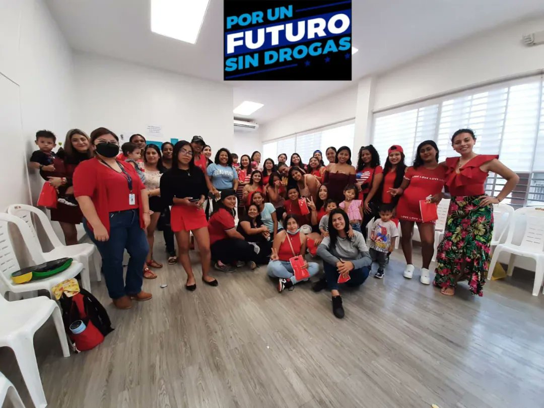 PUFSD_'s tweet photo. Actividades por san Valentín, celebramos este día en compañia de nuestras Usuarias que asisten al Centro primario de desintoxicación de mujeres CETAD @alcaldiagye https://t.co/YFcb1gzhHV