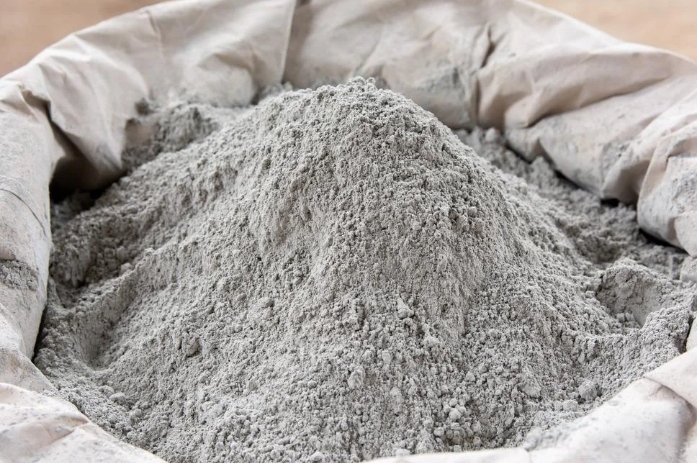 KarlyKheyly's tweet image. Building a house isn't an easy task now as the price of cement keeps increasing. A bag of cement was sold for GHS 80 but now it is being sold for GHS 115 per bag. This has encouraged buying of houses rather than building. @TDzineku @kodwoboateng #mediacourse