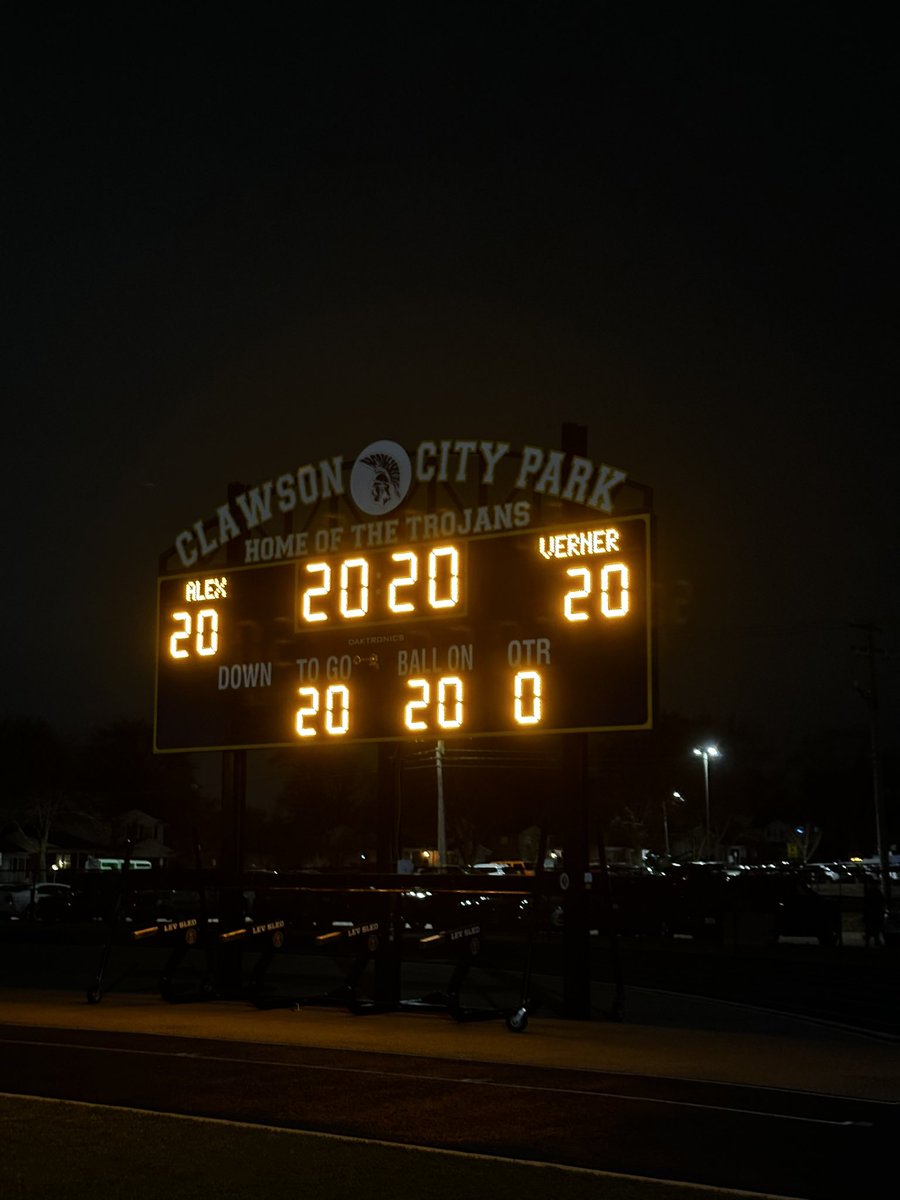SarahRahal_'s tweet image. Here at Clawson High football field where the community is filing every line facing the scoreboard lit up for Alexandria “Alex” Verner. Tears are flowing, people are hugging and the fire department is assisting in lighting candles.@detroitnews #MSUStrong #AlexVerner #Clawson #msu