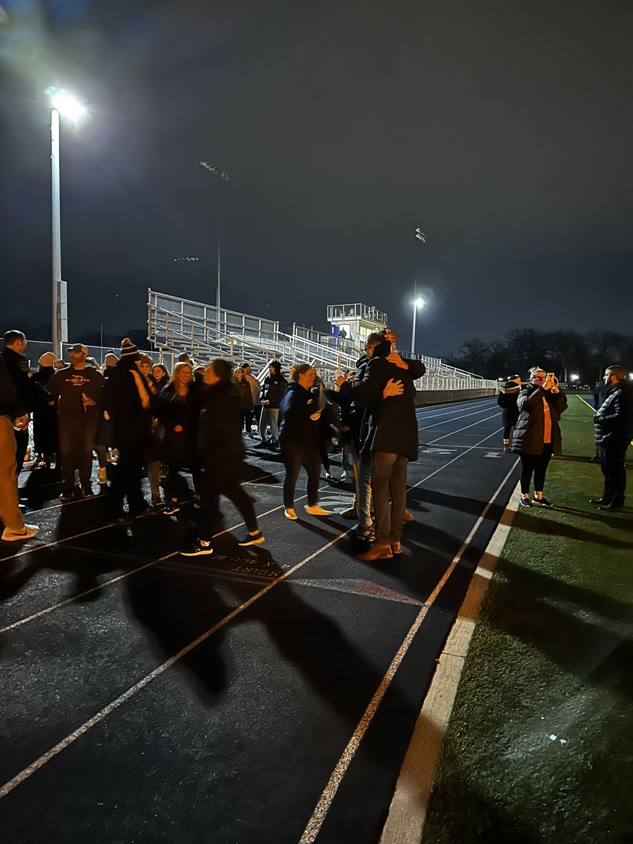 SarahRahal_'s tweet image. Here at Clawson High football field where the community is filing every line facing the scoreboard lit up for Alexandria “Alex” Verner. Tears are flowing, people are hugging and the fire department is assisting in lighting candles.@detroitnews #MSUStrong #AlexVerner #Clawson #msu