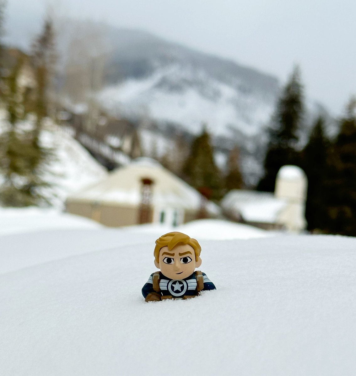 megstocker's tweet image. Hello, snowy Valentine’s Day! 

👑 : @originalfunko 
📷 : Snow
🌟 : Captain America 

#funko #funkogames #captainamerica ##marvelbattleworld #funkomarvel #fotw #funaticoftheweek #coloradofunko