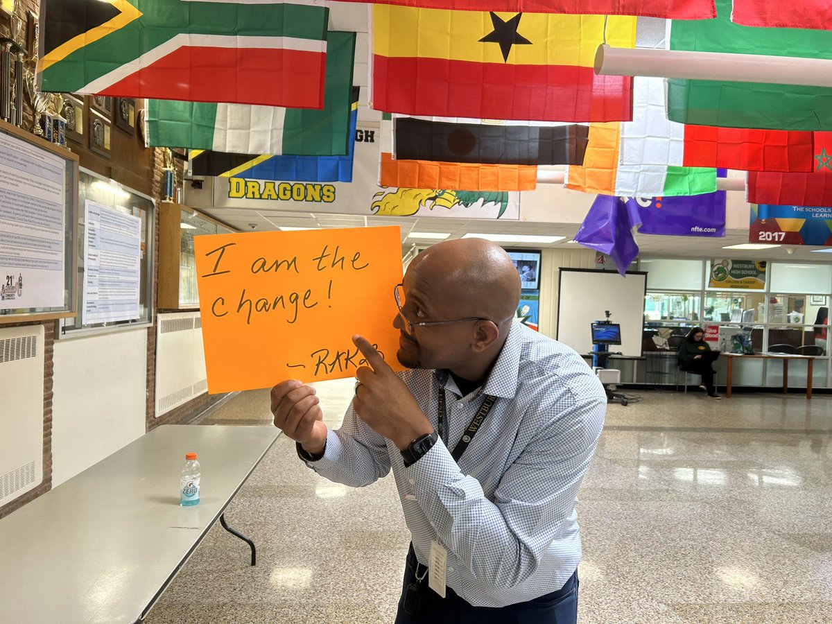 WHS celebrates Kindness as an act of Generosity!! #onewestbury #onewestburySEL #RandomActsOfKindnessWeek #intentionaleducators