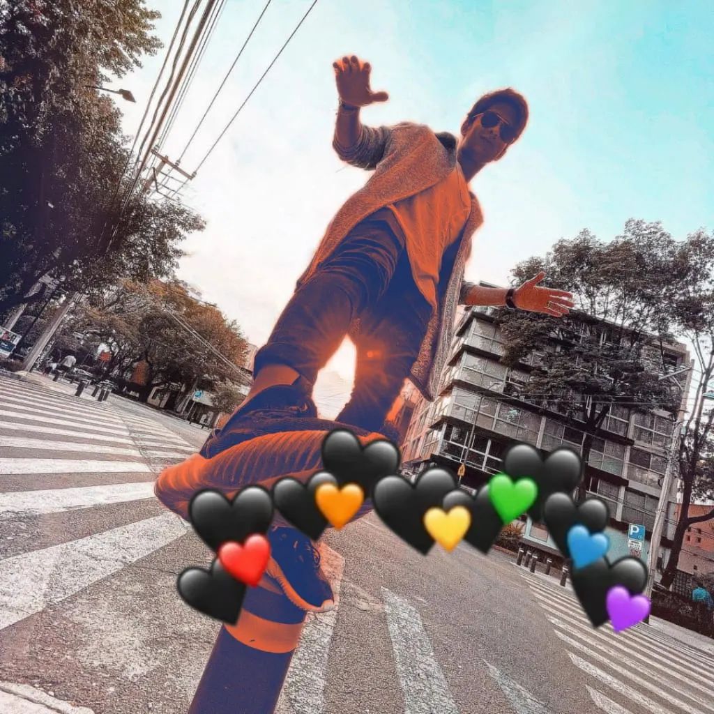 FDavidpenagos's tweet photo. Feliz Día de la amistad precioso @PenagosOk 💗😘🥺 te quiero mucho , gracias por ser un idolo increíble 🌷 https://t.co/fRAbiOFNmY