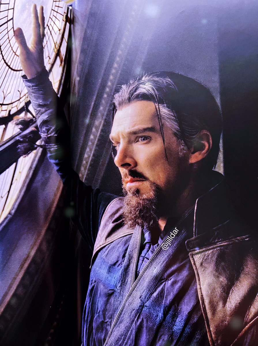 JilldarB's tweet photo. New images of #DoctorStrange the behind the scenes from #MultiverseOfMadness book 
#BenedictCumberbatch https://t.co/eXiFRK01G8