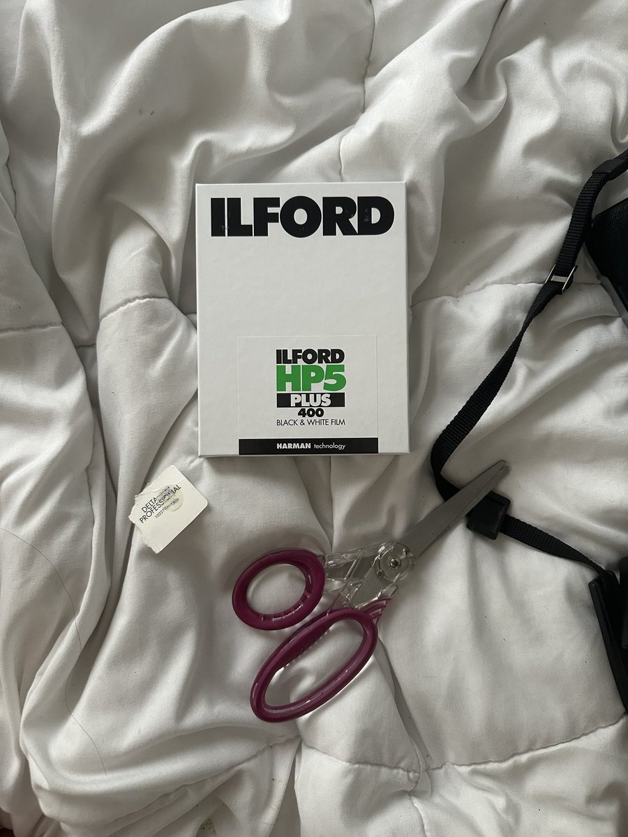 hazzzmin's tweet photo. Tell me why this shit was $60😒 https://t.co/Y9nBDd6YMW